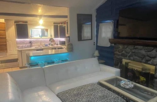West Milford Cabine | Log Cabin with Great Lake Views