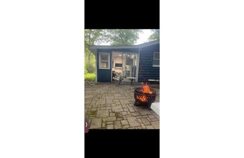 West Milford Cabine | Log Cabin with Great Lake Views
