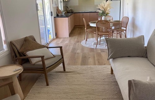 Bearii Autre | Newly renovated Farm cottage, 5 minutes drive to Murray River