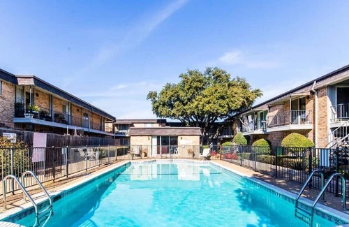 Vickery Meadow Appartement | Chic 1-bedroom apartment in awesome Dallas with WiFi, AC