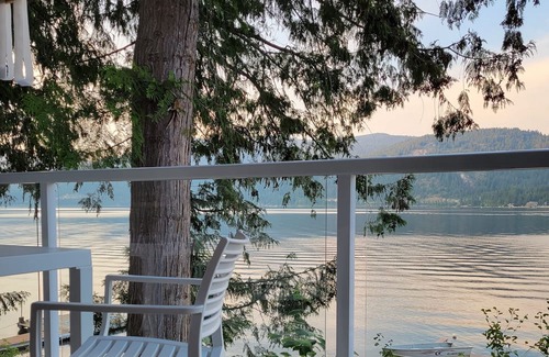 Christina Lake Cabine | Whitehouse Cottage - our treasured piece of paradise!