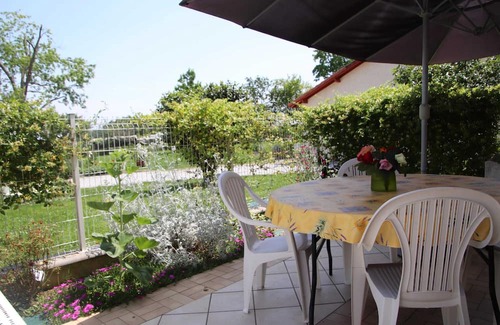 Lahosse Maison | Homerez - Cozy House with Garden in Lahosse
