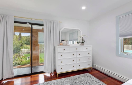 Monroe Maison | 5BR Home with Sauna & Pool Hot tub Fire pit