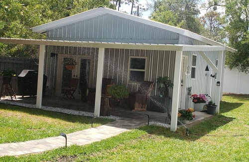 Brooksville Maison | Charming 1-bedroom building in Brooksville with WiFi, AC. Peaceful.