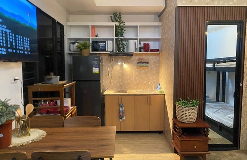 Digos City Appartement | Summers Cozy studio in delightful Digos City with AC