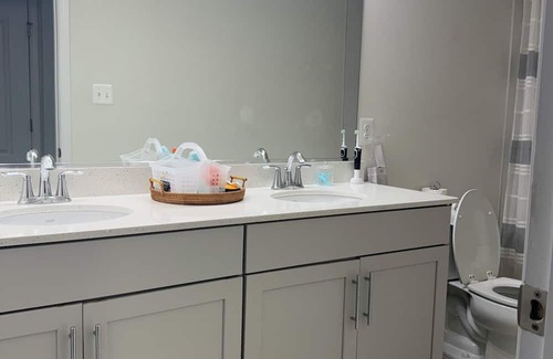 Hanover Copropriété | Cozy 3-bedroom condo with WiFi, AC in fabulous Hanover pet and family friendly