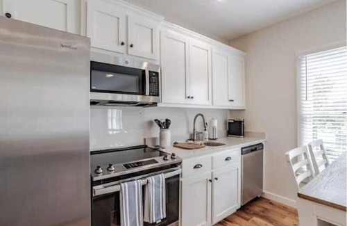 Hannon Park Appartement | Fantastic studio in Leinkauf Historic District!