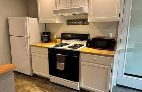 Canton Appartement | Cozy 1-bedroom apartment near St. Lawrence U. and SUNY Canton