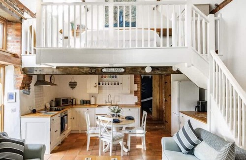 Langham Maison | A beautiful barn conversion in the charming village of Langham