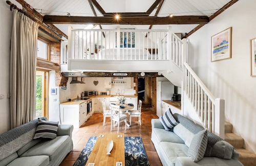 Langham Maison | A beautiful barn conversion in the charming village of Langham