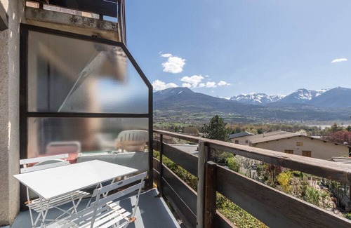 Embrun Appartement | Les 4 Soleils - Jolie vue montagnes