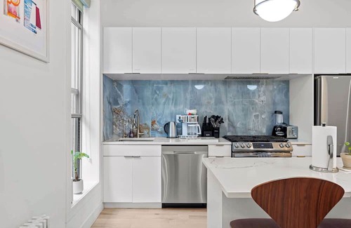 Bedford-Stuyvesant Appartement | Decatur Place by Rove Travel | 1BR Chic Apartment