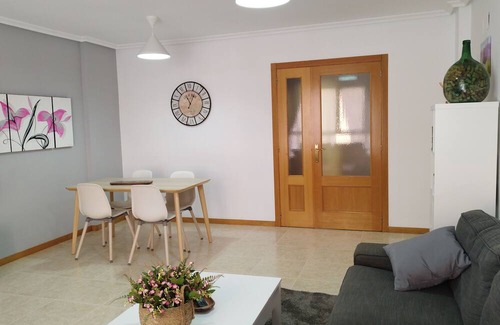 Castello de la Plana Appartement | NICE APARTMENT, QUIET AND WELL COMMUNICATED.