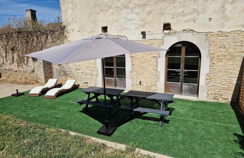 Molesme Maison | Maison de groupe en Bourgogne : L'Antre Amis - spacieuse pour famille et amis