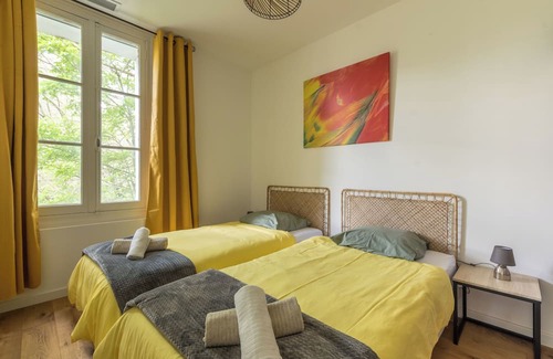 Le Pouget Autre | House with swimming pool vacation rental at ferme pédagogique du dolmen
