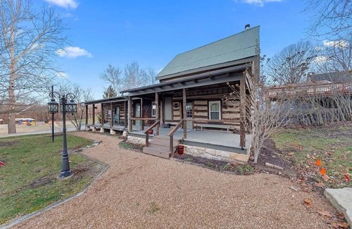 Augusta Cabine | Rustic Augusta Cabin by StayLage