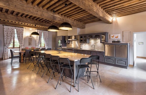 Cuisery Maison | Chateau rental in Burgundy with 10 bedrooms in France