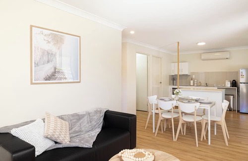 Acacia Ridge Appartement | 3 Bdr Apt! Aircon! Undercover Parking! 12AS3