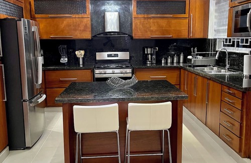 San Francisco de Macoris Appartement | Luxurious Penthouse with Jacuzzi, Wi-Fi, AC, Gated community