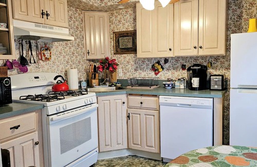 Greensburg Appartement | Your Cozy Home in Greensburg, Laurel Highlands, near Seton Hill, Excela Health