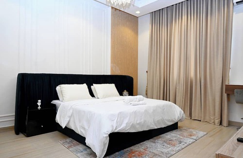 Oshodi-Isolo Appartement | Techsphere Apartment with 2 bedrooms: 10 minutes from the Airport