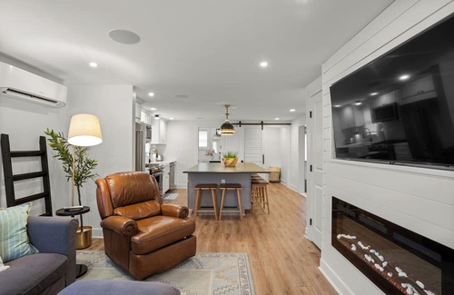 Lutherville Timonium Maison | Inviting Escape Bursting w/Elegance & Style