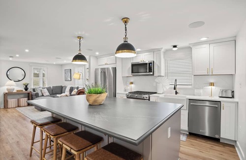 Lutherville Timonium Maison | Inviting Escape Bursting w/Elegance & Style