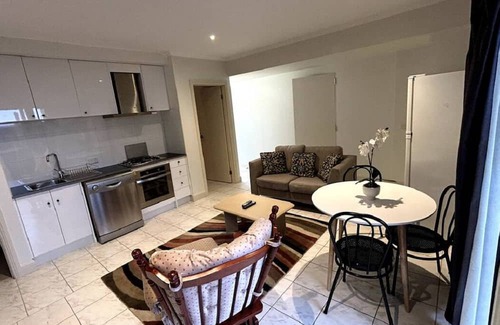 Highton Maison | Granny With Great View