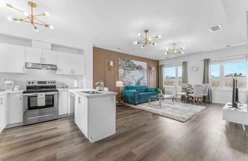 Niagara Falls Appartement | LUX - Designer Penthouse Apt with Rooftop And Parking