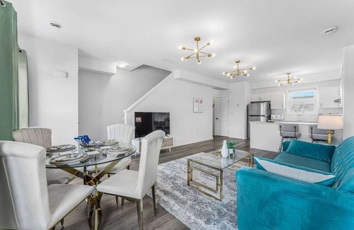Niagara Falls Appartement | LUX - Designer Penthouse Apt with Rooftop And Parking