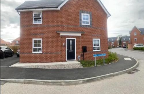 Leyland Maison | Luxurious Leyland Retreat with 5 Bedrooms