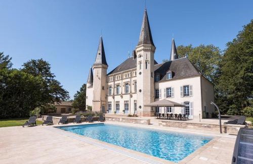 Cuisery Appartement | Villa Elise open for 15 guests beautiful