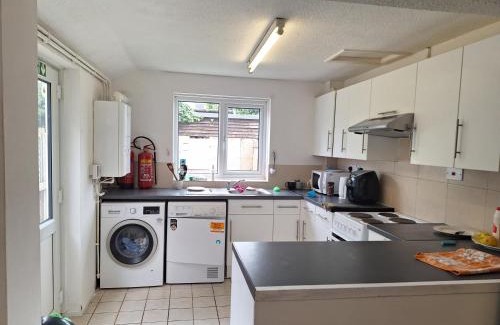 Isle of Grain Maison | Guesthouse