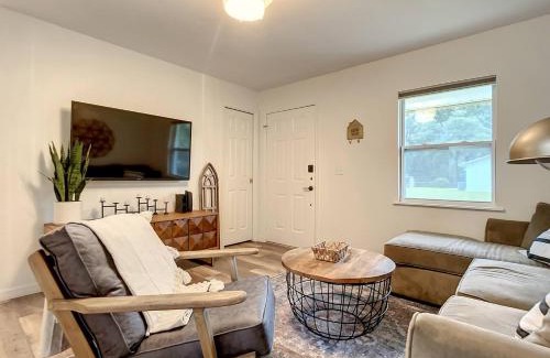 Orange City Maison | Boho Cottage By Blue Springs- 3 Bedrooms- 6 Guest