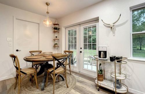 Orange City Maison | Boho Cottage By Blue Springs- 3 Bedrooms- 6 Guest