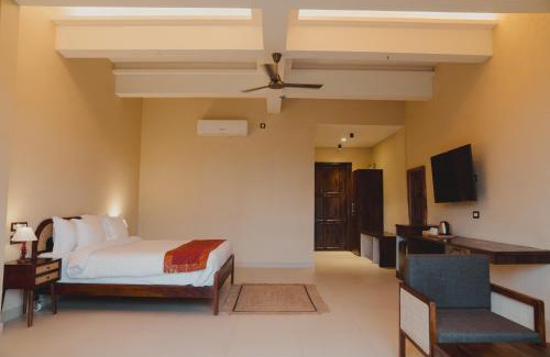 Varanasi Station Balnéaire | Kashi Anandam Signature Collection by Eight Continents