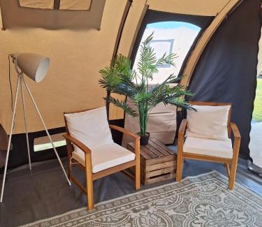 Eext Autre | Glamping de Waardtent 2