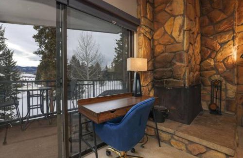 Dillon Appartement | Modern Cozy Mountain Condo with Upscale Amenities