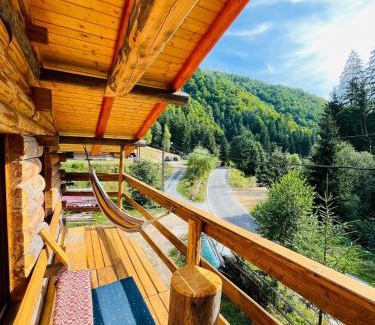 Maguri-Racatau Chalet De Ski | Rustic Chalet in the mountains of Transylvania