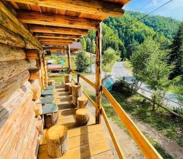 Maguri-Racatau Chalet De Ski | Rustic Chalet in the mountains of Transylvania
