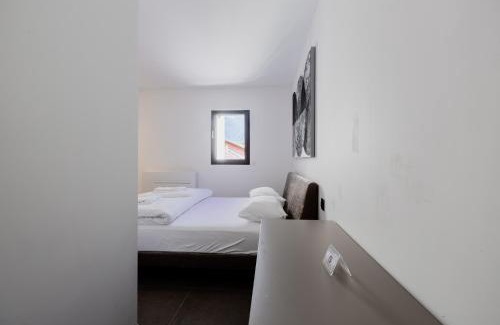 Lumino Appartement | Suite Deluxe x4PAX Lumino - Bellinzona-By EasyLife Swiss