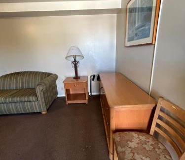 Garden City Hôtel | Bear Necessities Suite