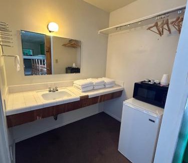 Garden City Hôtel | Bear Necessities Suite