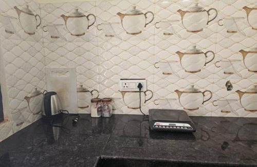 Alambagh Appartement | 3 BHK in Krishna Nagar Lucknow LKOR402