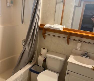 Salmon Arm Hôtel | ViewPoint RV & Cottages