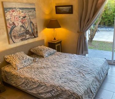 Dolus-d'Oleron Lit Et Petit-Déjeuner | La maison bleue