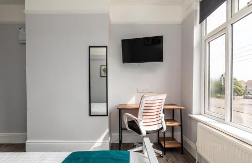 Bradley Stoke Maison | Dove Court Travel Lodge 3 - First Floor Ensuite