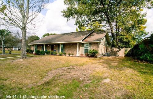 Park Forest - LA North Maison | “Home Away From Home” 12mi to LSU, 10mi to SU