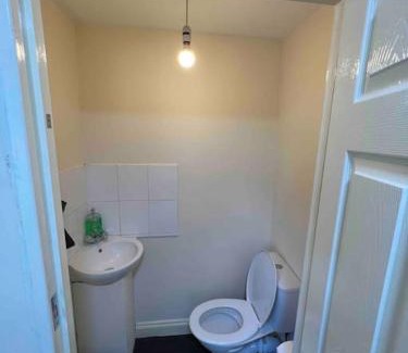 Cairndow Maison | Lovely 4 Bedroom semi-detached with parking