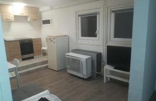 Koszeg Appartement | Koszegi Kis-Kakas - 2 haloszoba+nappalis - sorhaz !